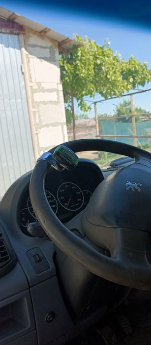 Продам бус грузовой