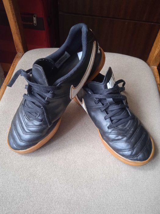 Кросовки   NIKE   оригінал  Найк  р.38