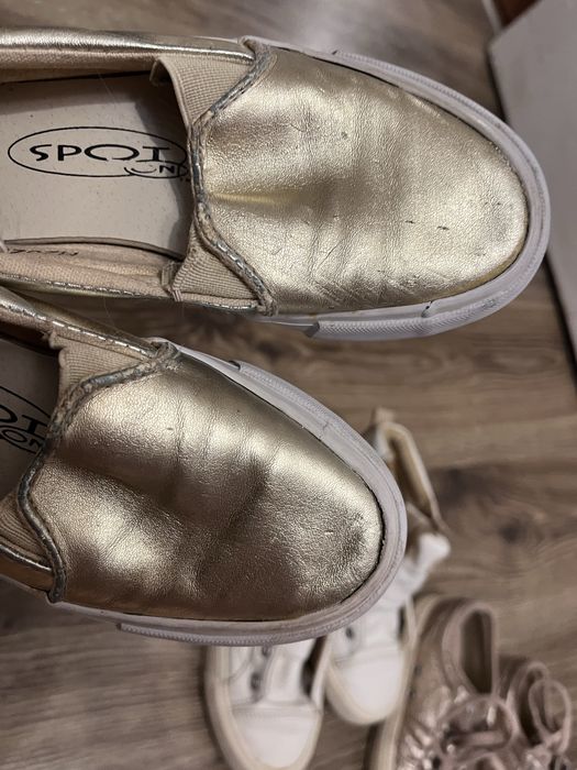 Кеди для дівчинки, 3 пари, стан актуальний на фото на ножку ~ 18 см