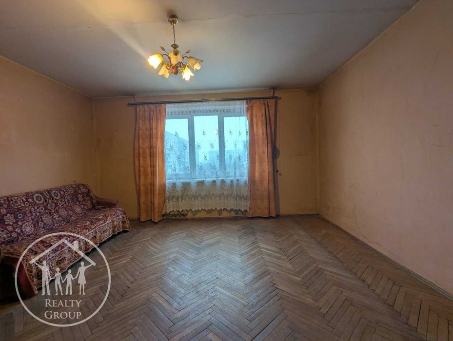 Продаж 3-кімнатної квартири на Сихові