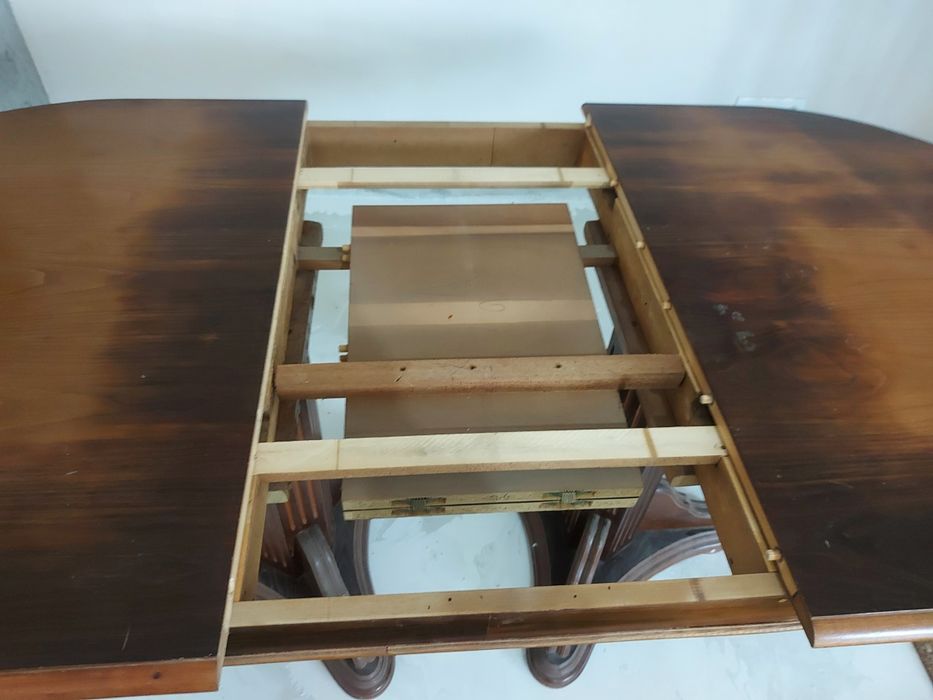 Vendo mesa de sala + cadeiras