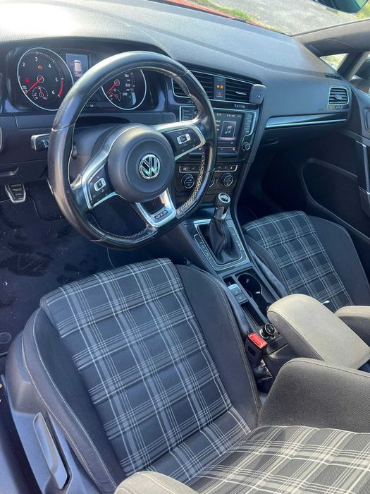 Volkswagen Golf GTD 2.0 TDI 184cv – 2016