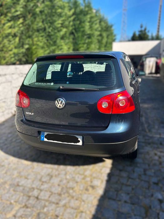 VOLKSWAGEN GOLF V