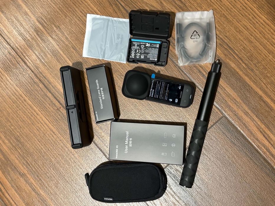 Insta 360 x5 essentials bundle