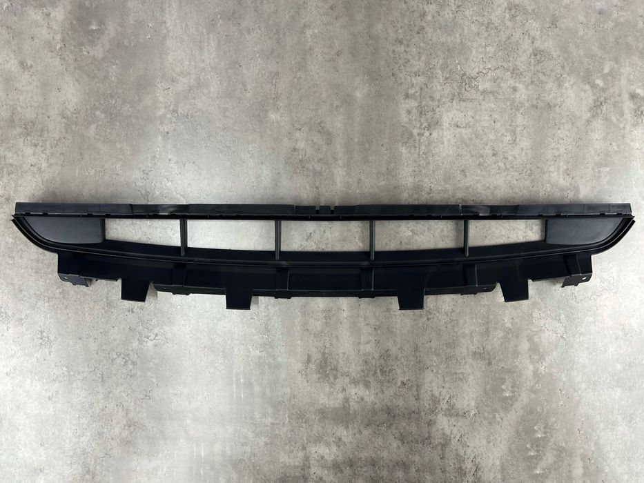 Решітка середня ( нижня ) - Porsche Cayenne ( 9YA ) 9Y0807684