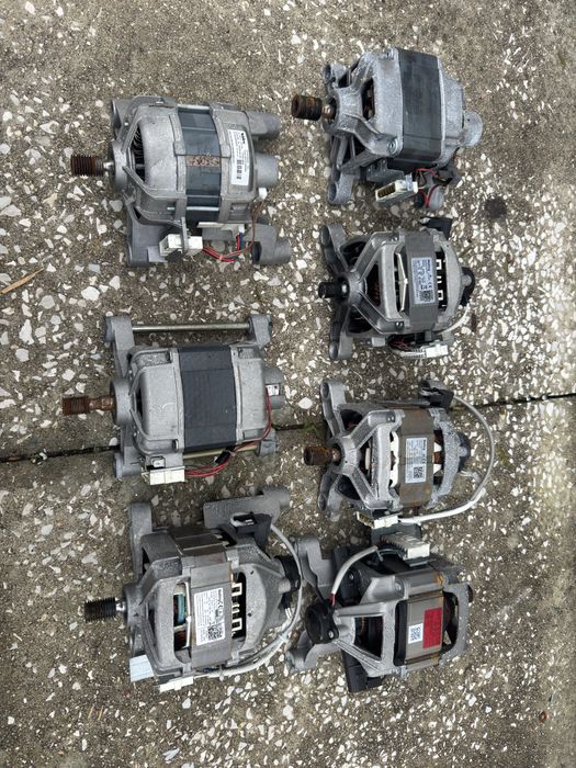 Lote motores máquinas lavar roupa a funcionar