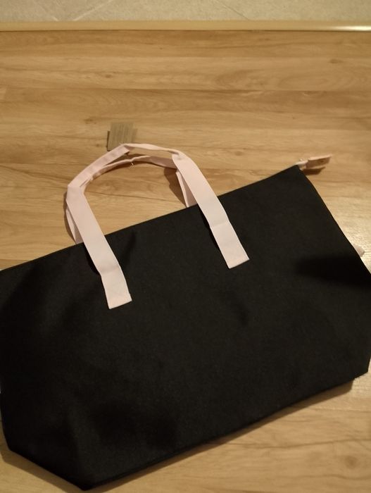 Nowa czarna torba sportowa/podróżna Le Temps des Cerises - szczegóły w