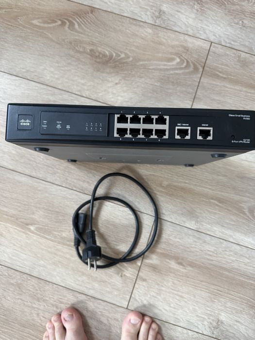 Router Cisco  RV082
