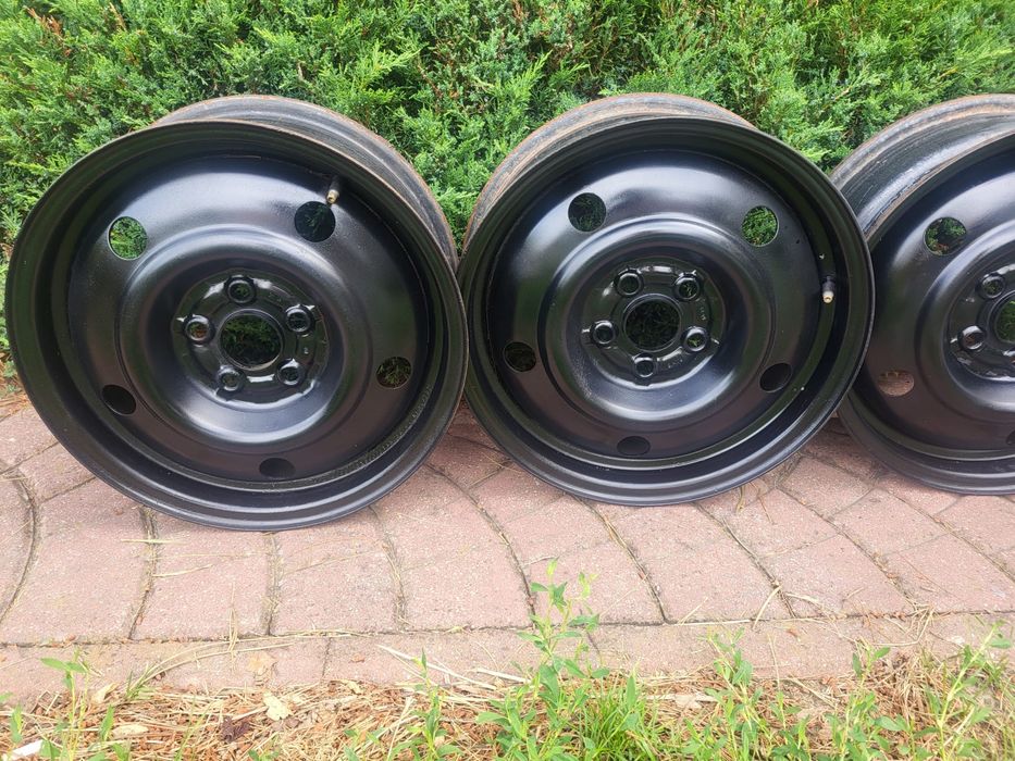 Felgi Czarne Stalowe Subaru 15 cali