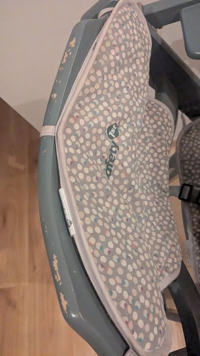 TIMBA SAFETY 1st Drewniane krzesełko do karmie