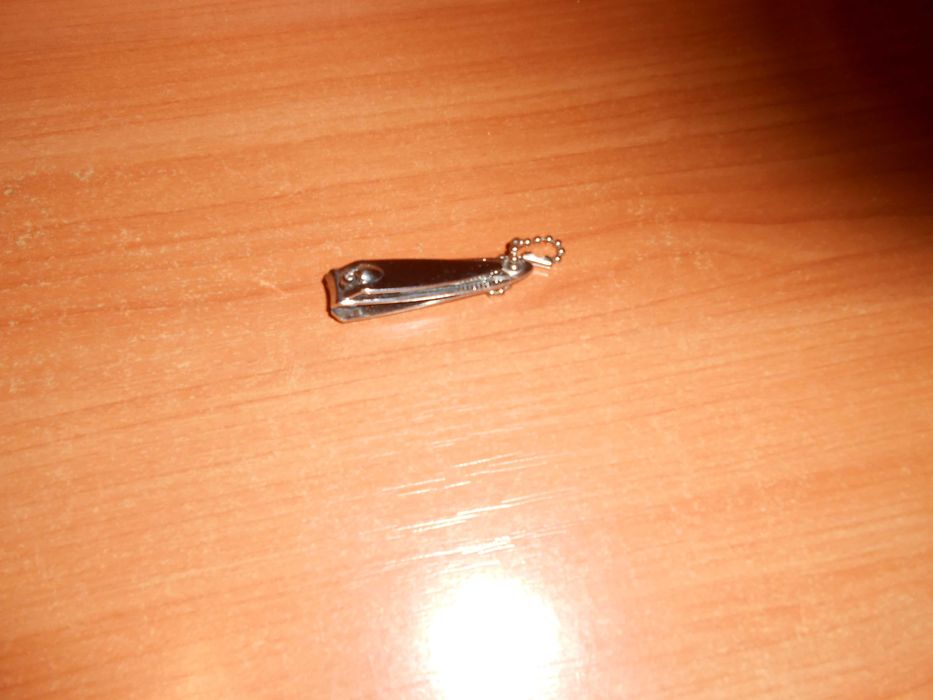 2 книпсера, кусачки для ногтей, с пилочкой