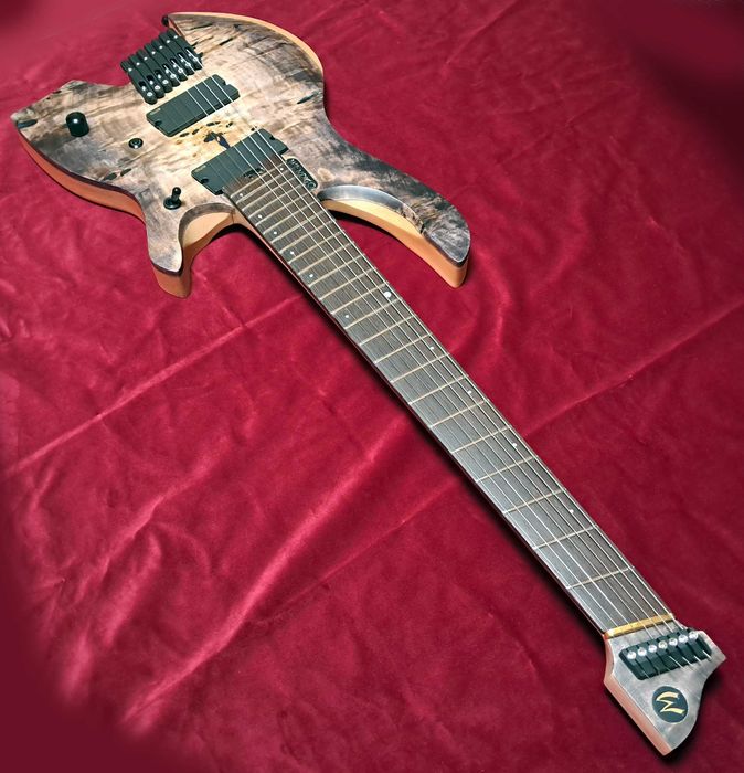 Електрогітара 7 струн хедлес мультімензура наскрізний гриф EMG pickups