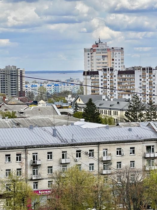 Центр! Видова 3 кімнатна квартира в новобудові  біля Любави