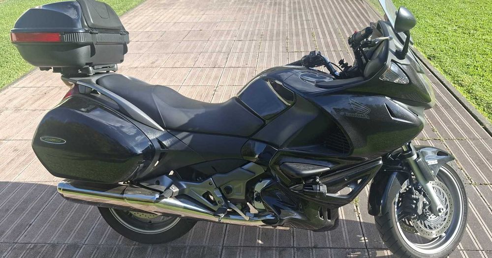Honda Deauville NT 700 VA / 2009 / 46000 km - Excelente estado
