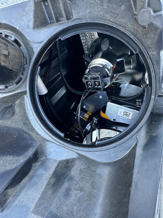 Фара land Rover Discovery sport AFS 2017 під ремонт