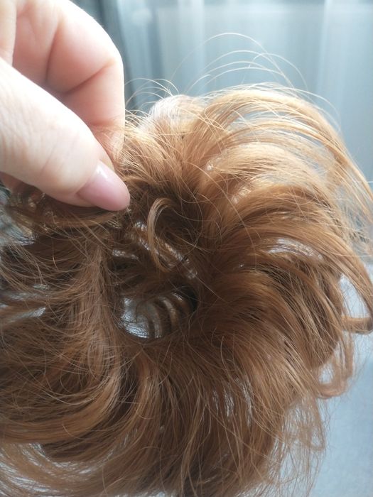 Doczepiany kok na gumce.