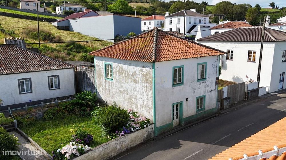 Moradia Usada em Serreta, Angra do Heroísmo - 110.000€