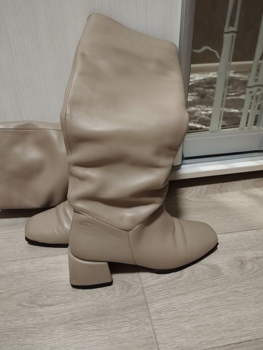 Продам чоботи демі