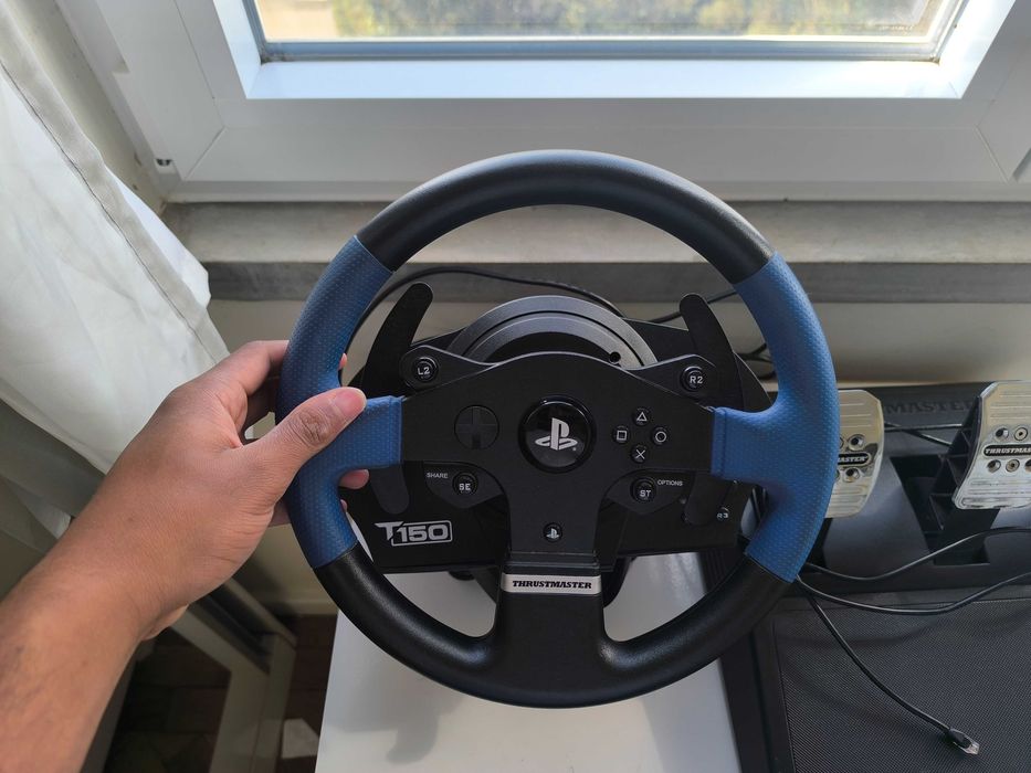 Thrustmaster T150 Force Feedback + Pedais T3PA (3 pedais)