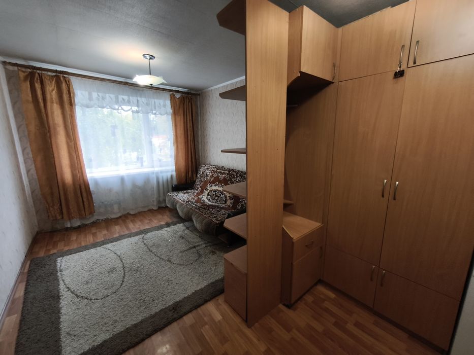 Продам кімнату з водою та пралкою вул. Хворостянка