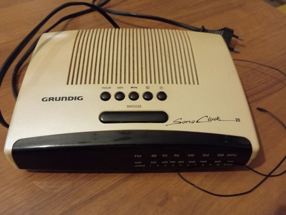 Radio budzik Grundig Sono Clock 20 PRL