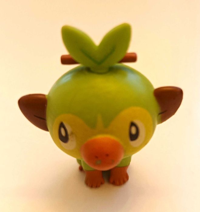 Figurka pokemon jak na zdjęciu, ok 4 cm