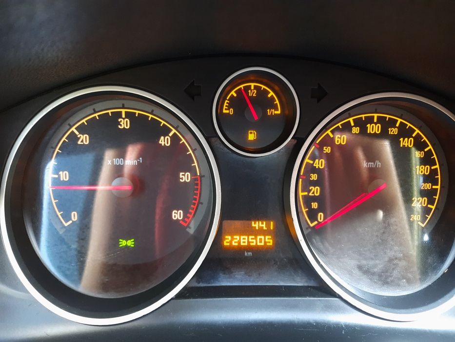 Продам Opel Zafira B