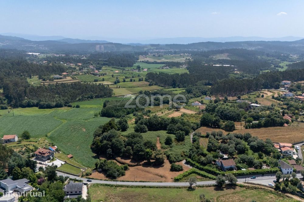 Terreno urbanizável com 15.430m2, em Freixo, Ponte de Lima