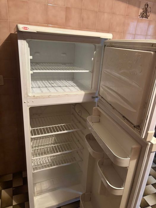 Frigorífico antigo Becken - A funcionar perfeitamente