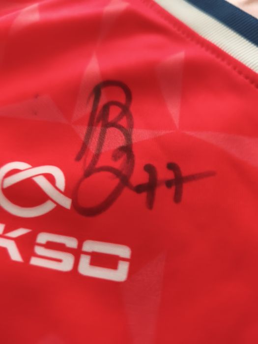 Camisola autografada Ricardo Barreiros (Oliveirense)