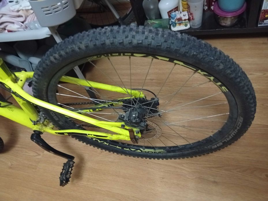 Bicicleta BTT roda 27.5