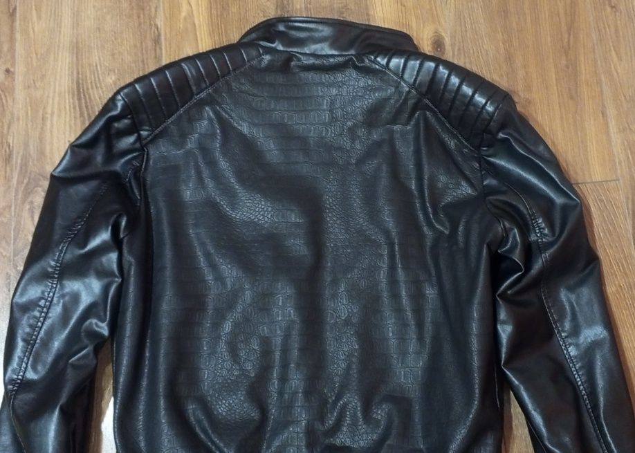 Неперевершена куртка кожзам 46-48