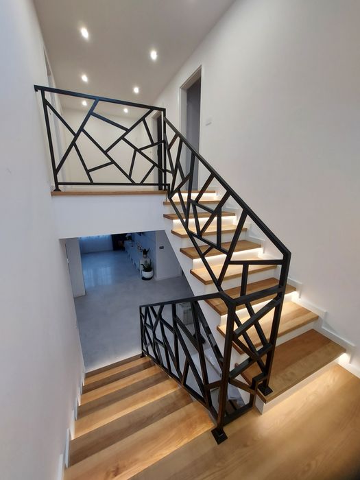 SCHODY DREWNIANE, dywanowe, samonośne, półkowe, metalowe, strychowe