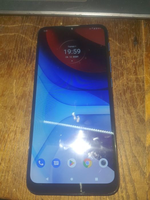 Продам рабочий смартфон motorola moto e7 power