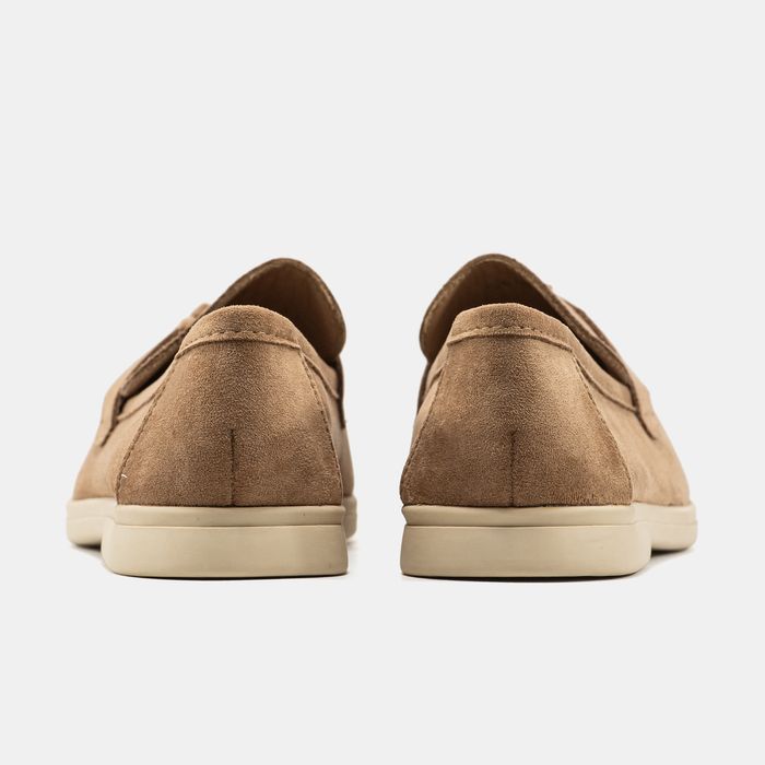 Стильні жіночі лофери