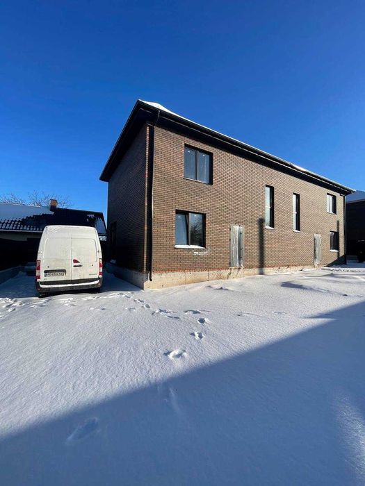 Продаж дуплекса на 4 житлових кімнати!