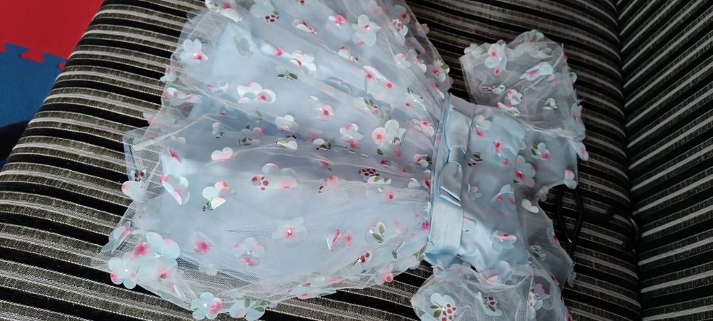 Святкове плаття для дівчинки на 2 рочки з подарунком