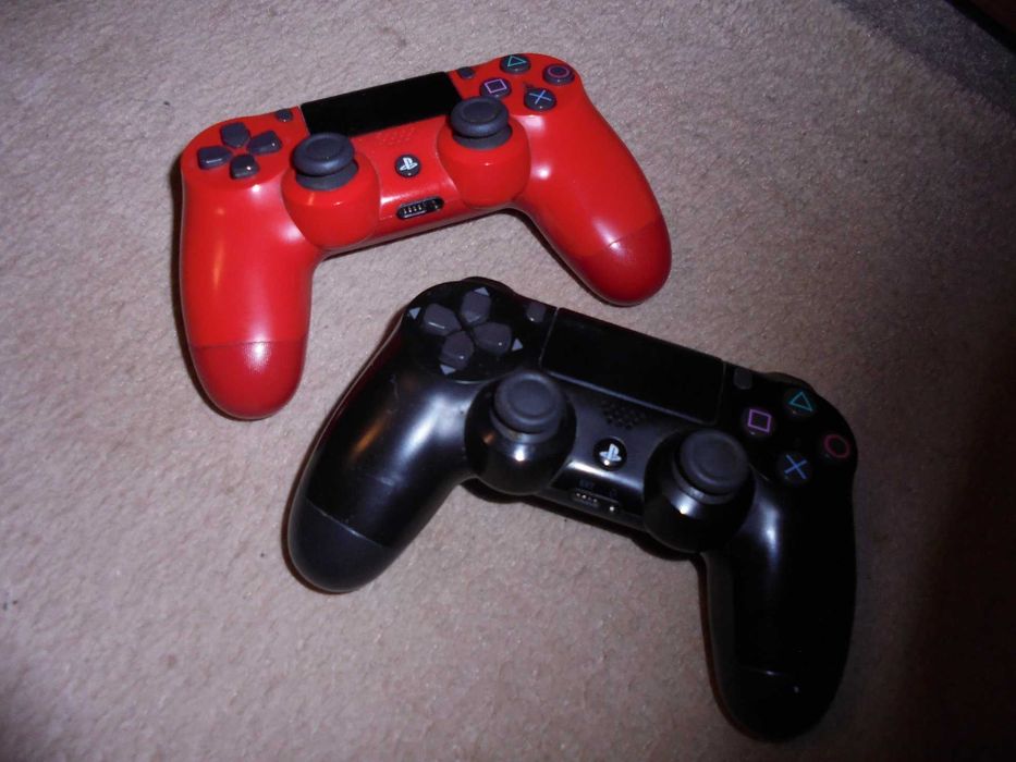 Konsola PS4 pro, 2 pady, gry