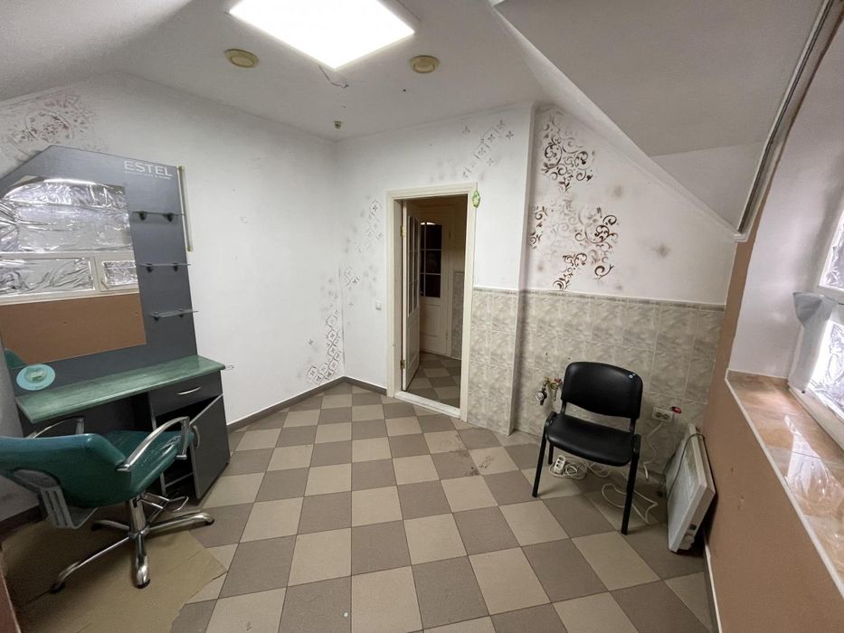 2 кімнати, є вода. Цілодобовий доступ.  зуп. Гайдара