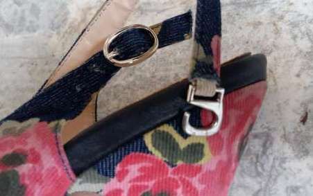 Босоніжки жіночі