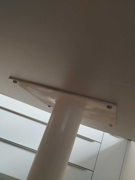 Mesa branco redonda 110cm diâmetro