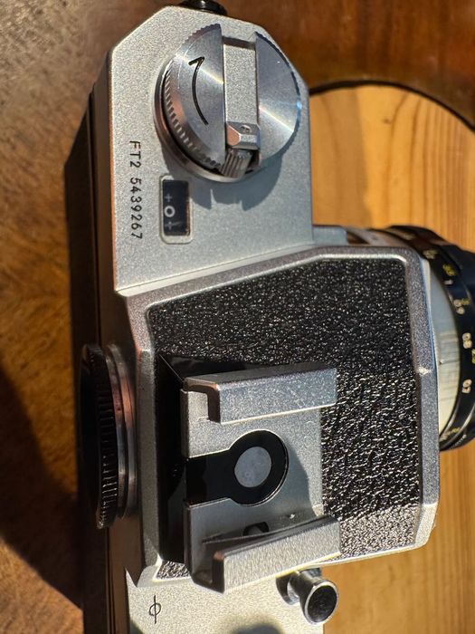 Nikomat FT2 (Analógica 35mm) + Nikkor 50mm f/1.4 — Revisto