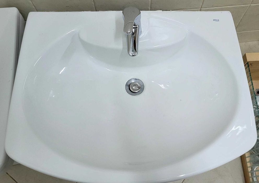 Lavatório marca Roca423160596336496641