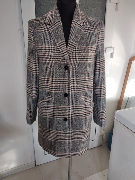 Пальто стильне 48р.