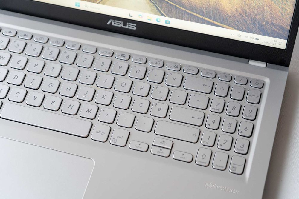 Portátil Asus VivoBook F515FA-30ALHDSX1
