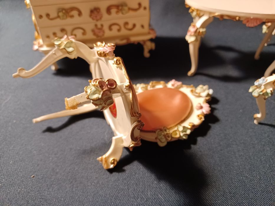 Komplet mebelków miniaturowych styl Barokowy lata 50te