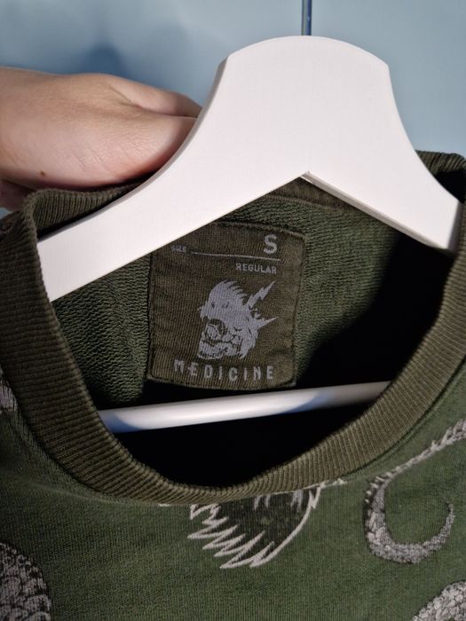 Khaki ciemnozielona bluza męska czaszki węże w print Medicine
