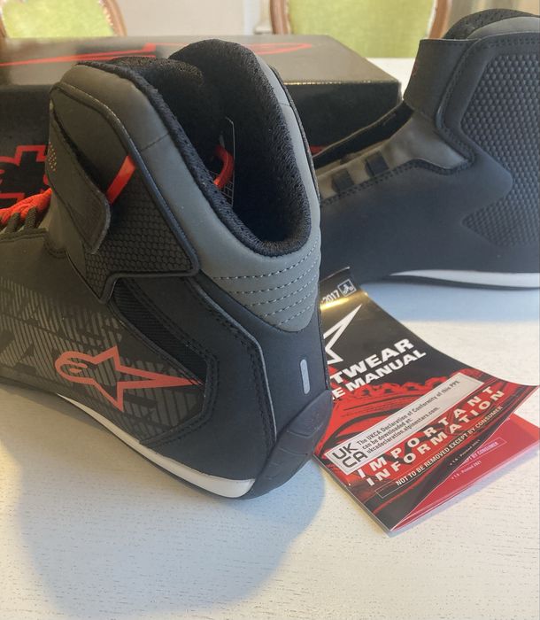 Botas Alpinestars p/ Mota “NOVAS”