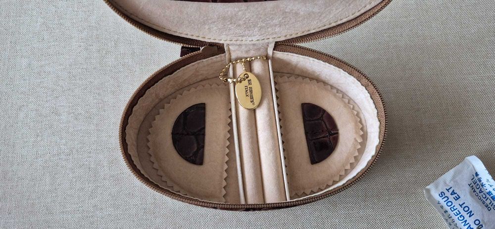 Porta joias ideal para viagem da marca Sir Rondo's