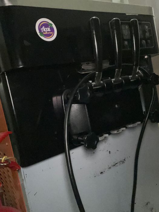 Máquina de gelado misturador